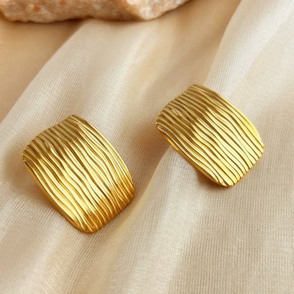 Exaggerated Personality Stainless Steel Geometric Heart Design Sense Electroplated Earrings For Women