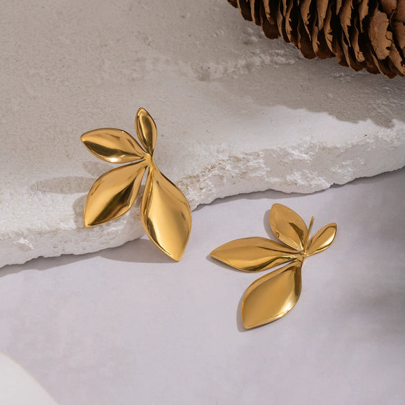 Exaggerated Simple And Versatile Petal Flower Geometric Earrings For Women With Pvd Furnace Vacuum Real Gold Plating Stainless Steel Ear Needles