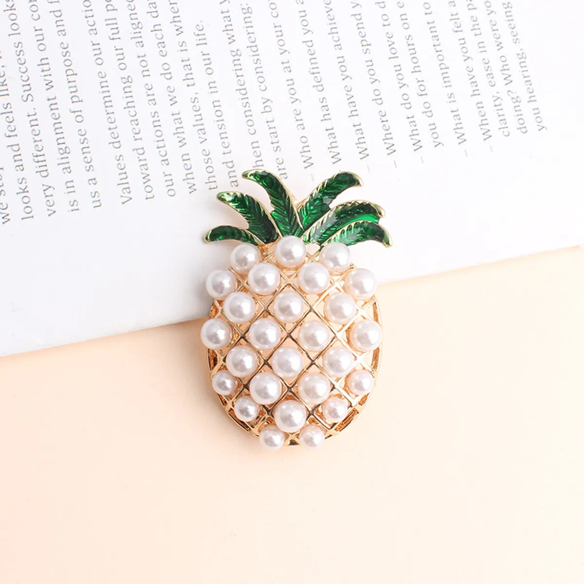 Exaggerated Simple Style Pine Alloy Inlay Pearl Women'S Brooches