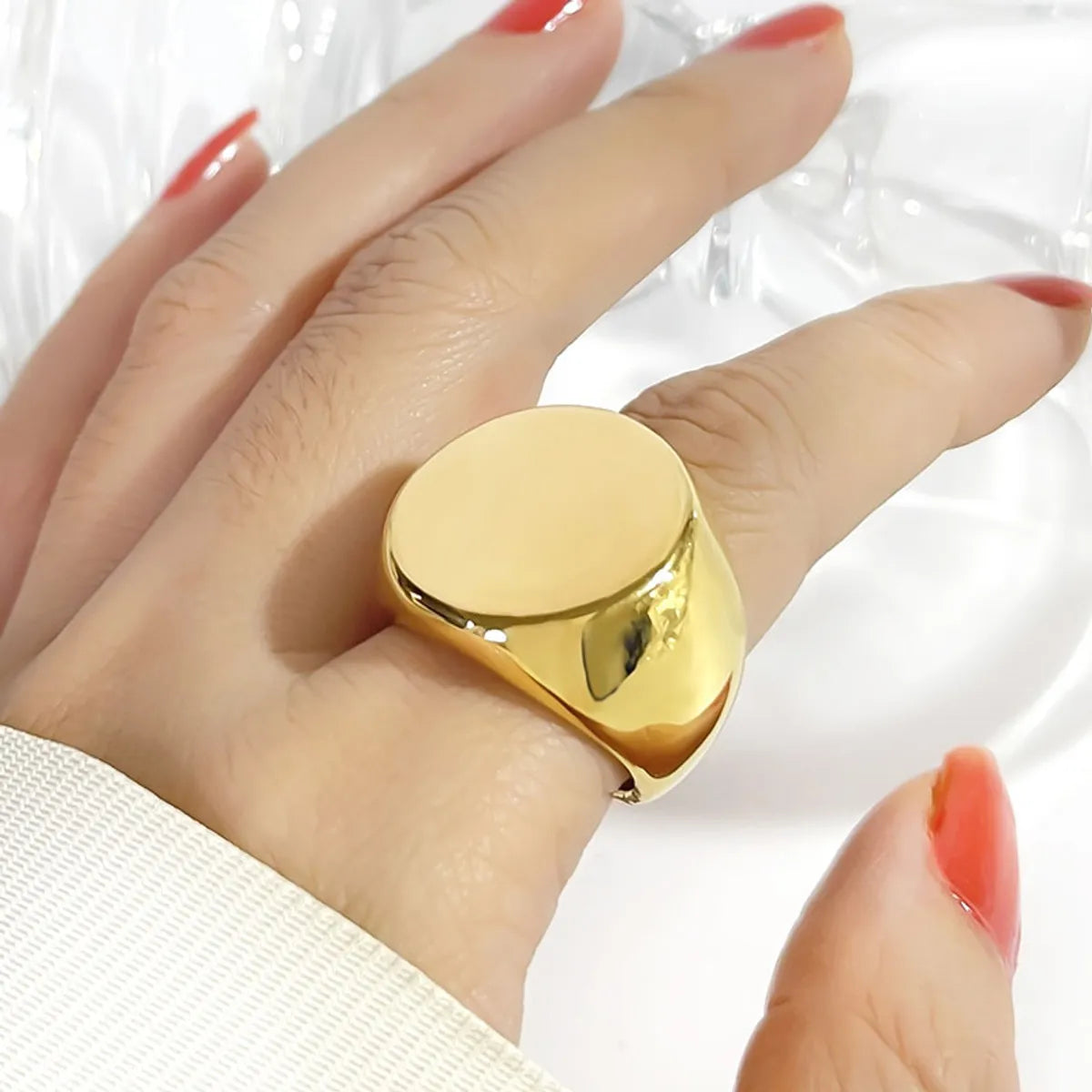 Exaggerated Solid Color Stainless Steel Plating 18k Gold Plated Rings