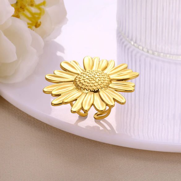 Exaggerated Stainless Steel Ring With Heart Flower Geometric Pattern And Electroplating Treatment