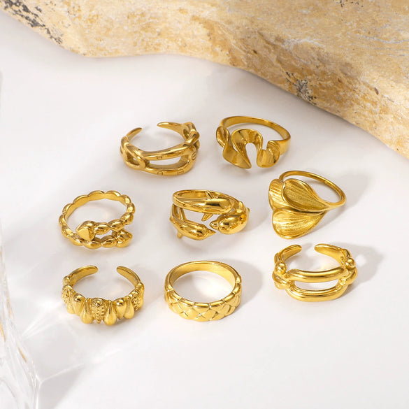 Exaggerated Style Titanium Steel Geometric Pleated Stereo Petal Design Gold Plated Ring For Women