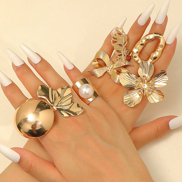 Exaggerated Stylish Geometric Metal Flower Leaf Alloy Ring For Women With Electroplating
