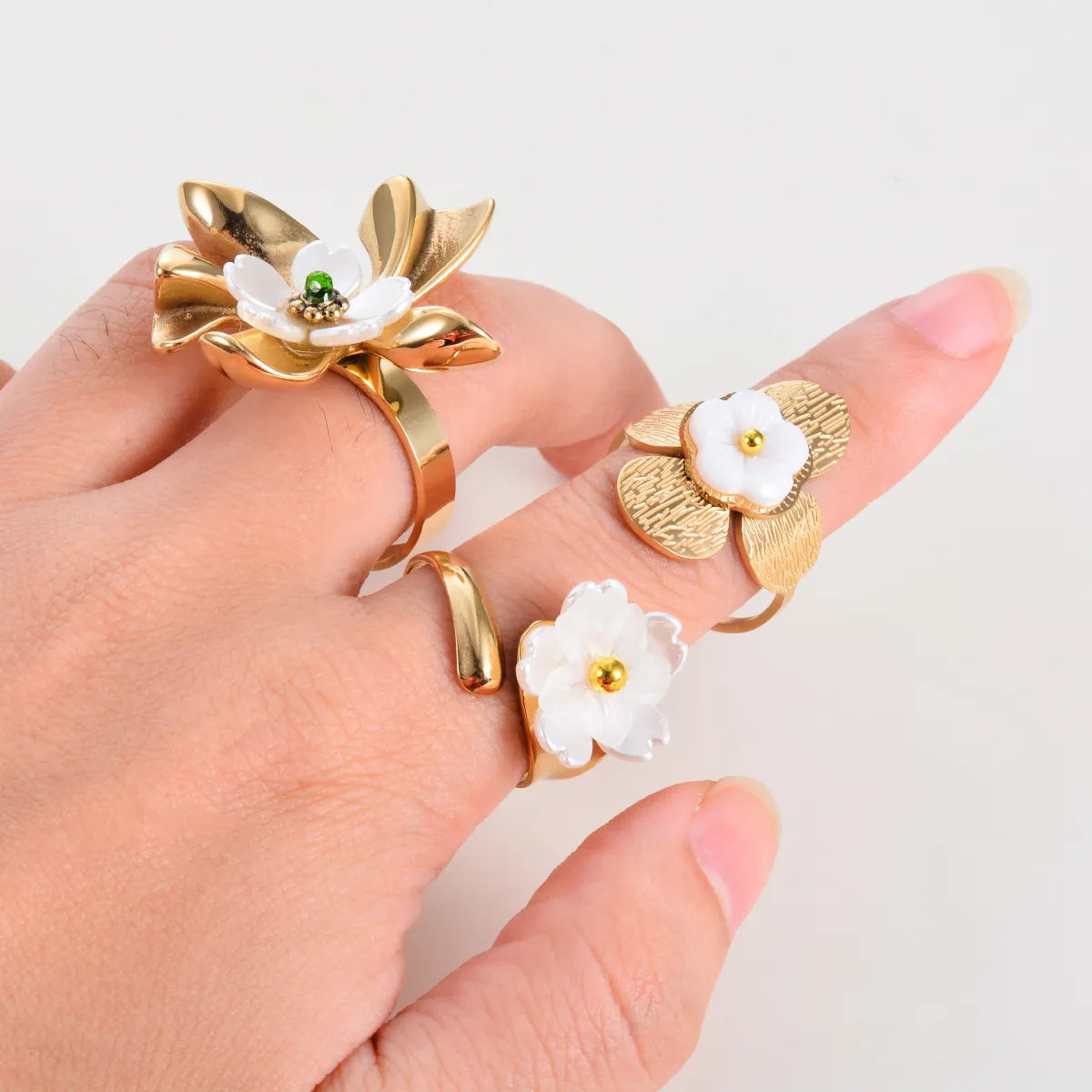 Exaggerated Sweet Flower Stainless Steel Plating Open Rings