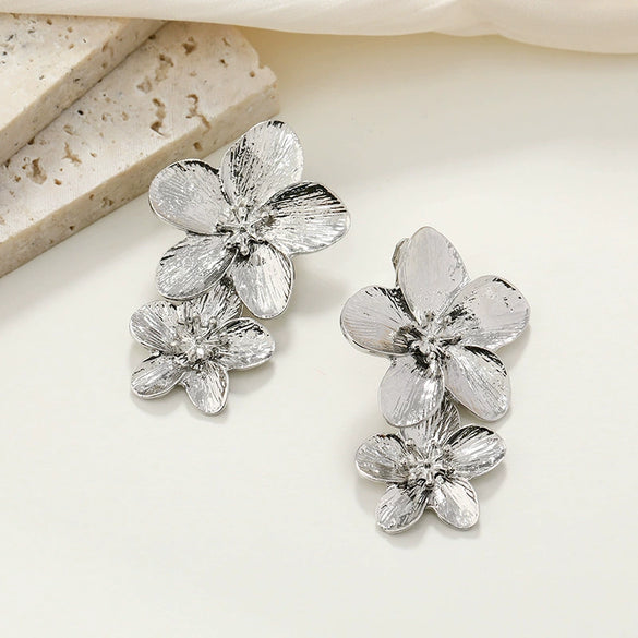 Exaggerated Trendy Alloy Flower Ear Clip Earrings With Electroplating For Women