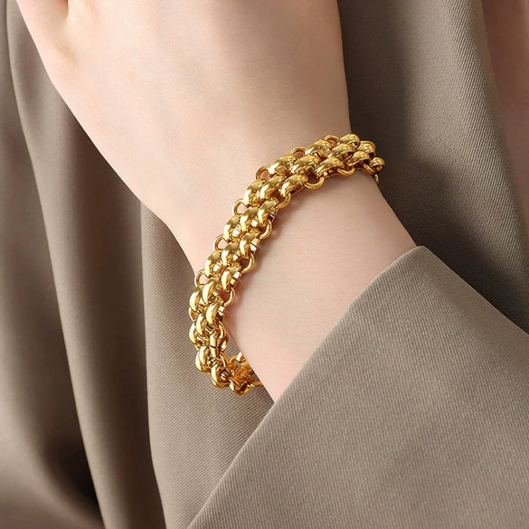 Exaggerated Trendy Cool Elegant Jewelry Suit With Buckle Design Thick Chain Personality Necklace And All Match Gold Plated 316L Stainless Steel Bracelet Electroplated