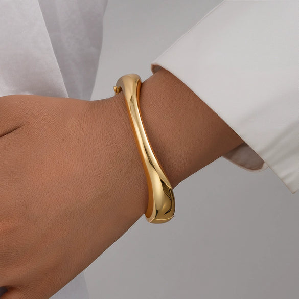 Exaggerated Water Drop Open Bracelet Metal Alloy Metallic Glaze Electroplated Hand Jewelry