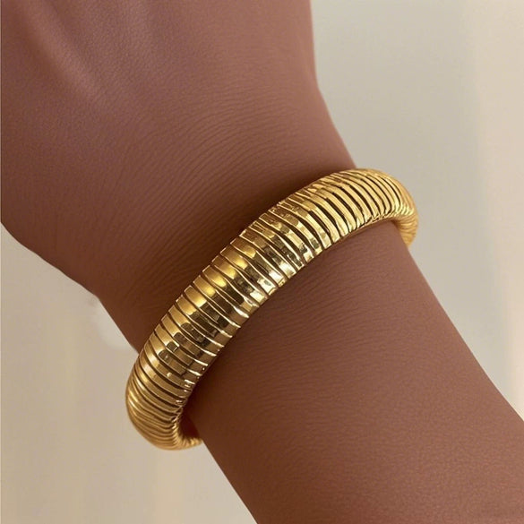 Exaggerated Water Drop Open Bracelet Metal Alloy Metallic Glaze Electroplated Hand Jewelry
