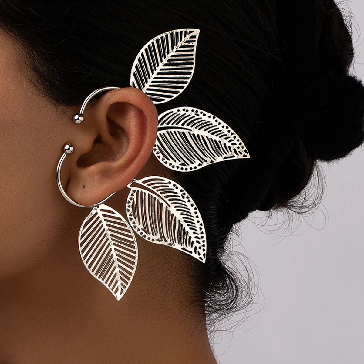 Fairy Style Oversized Leaves Alloy Plating Gold Plated Women's Ear Clips