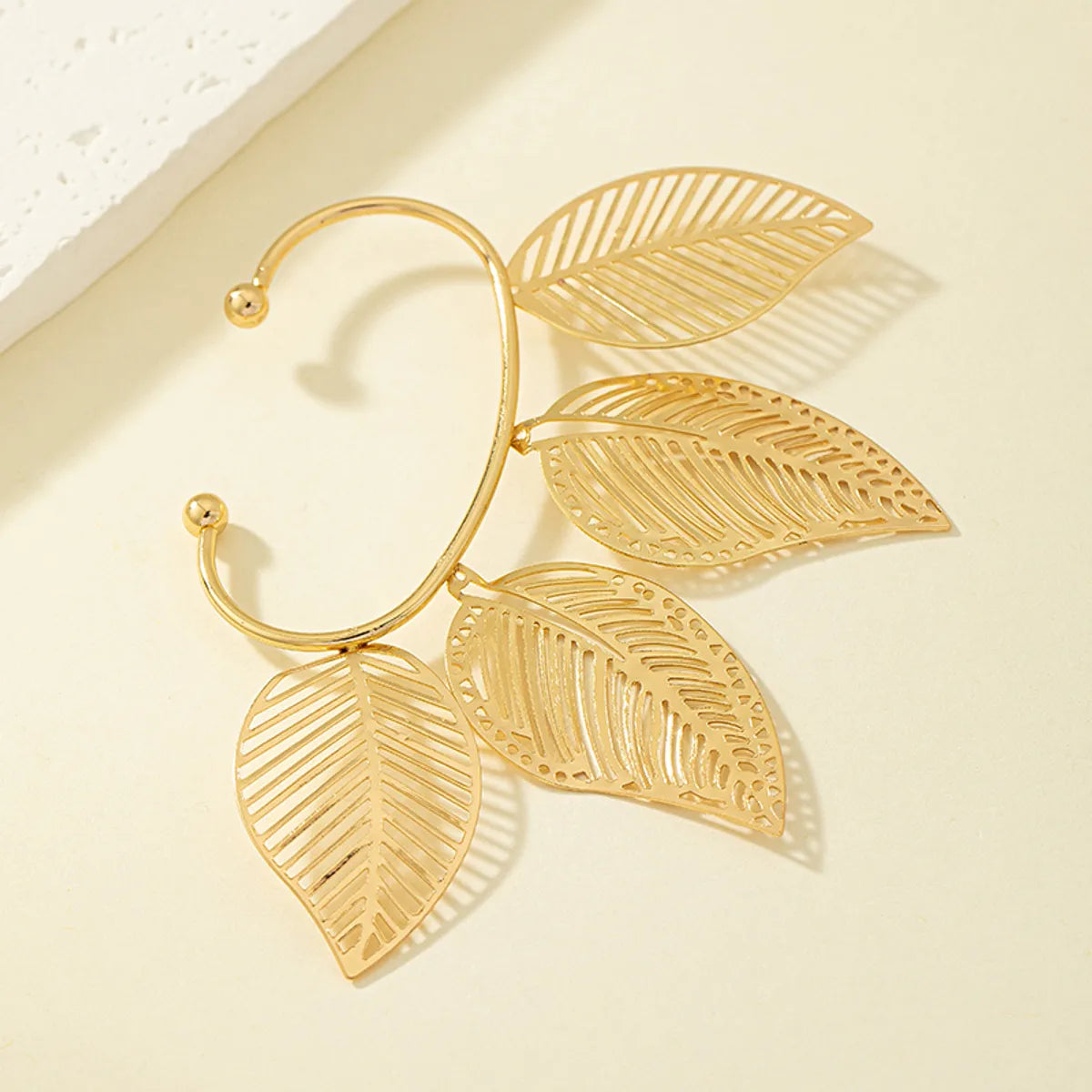 Fairy Style Oversized Leaves Alloy Plating Gold Plated Women's Ear Clips