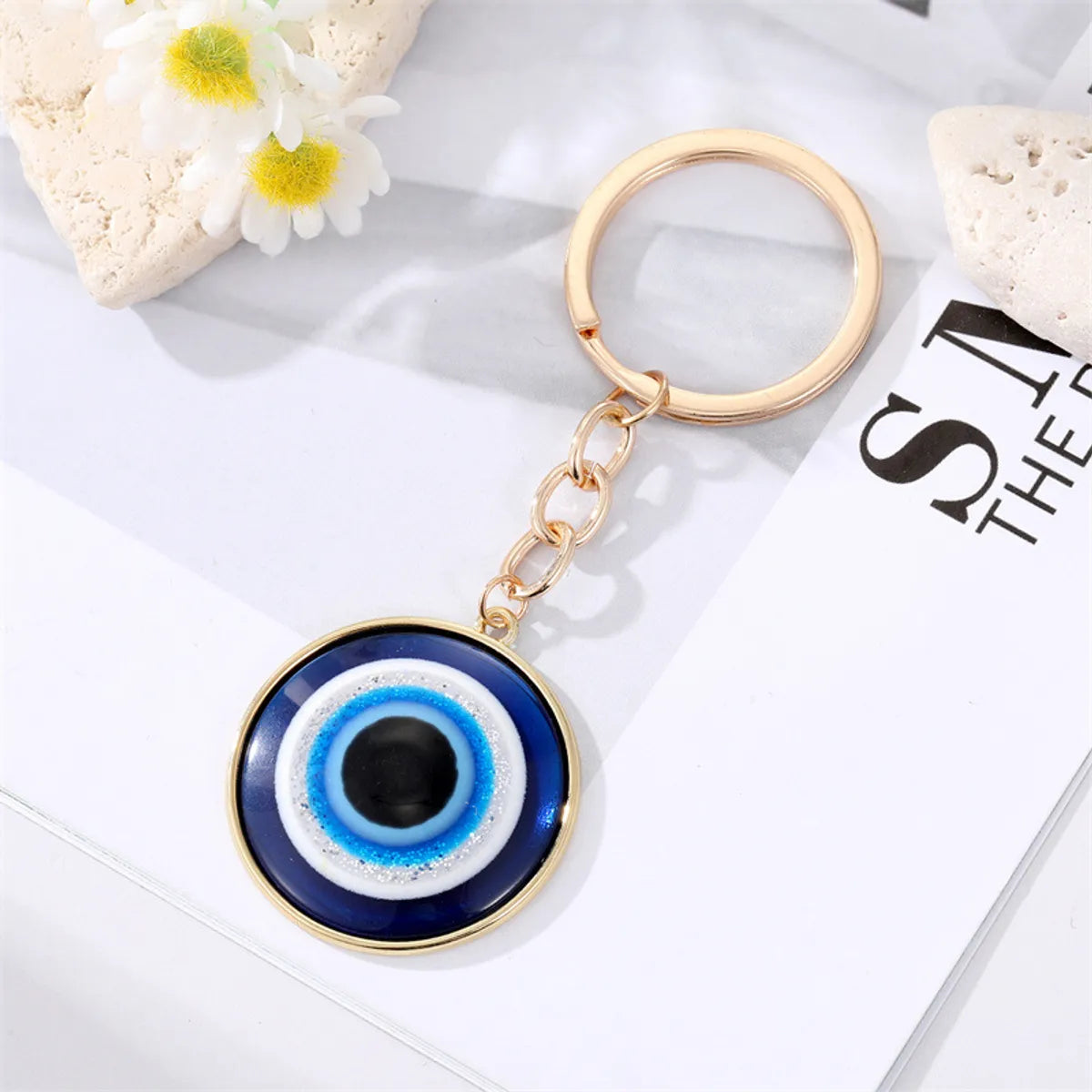 Fashion Alloy Inlaid Eye Shaped Keychain Gold Plated Bag Pendant Accessories