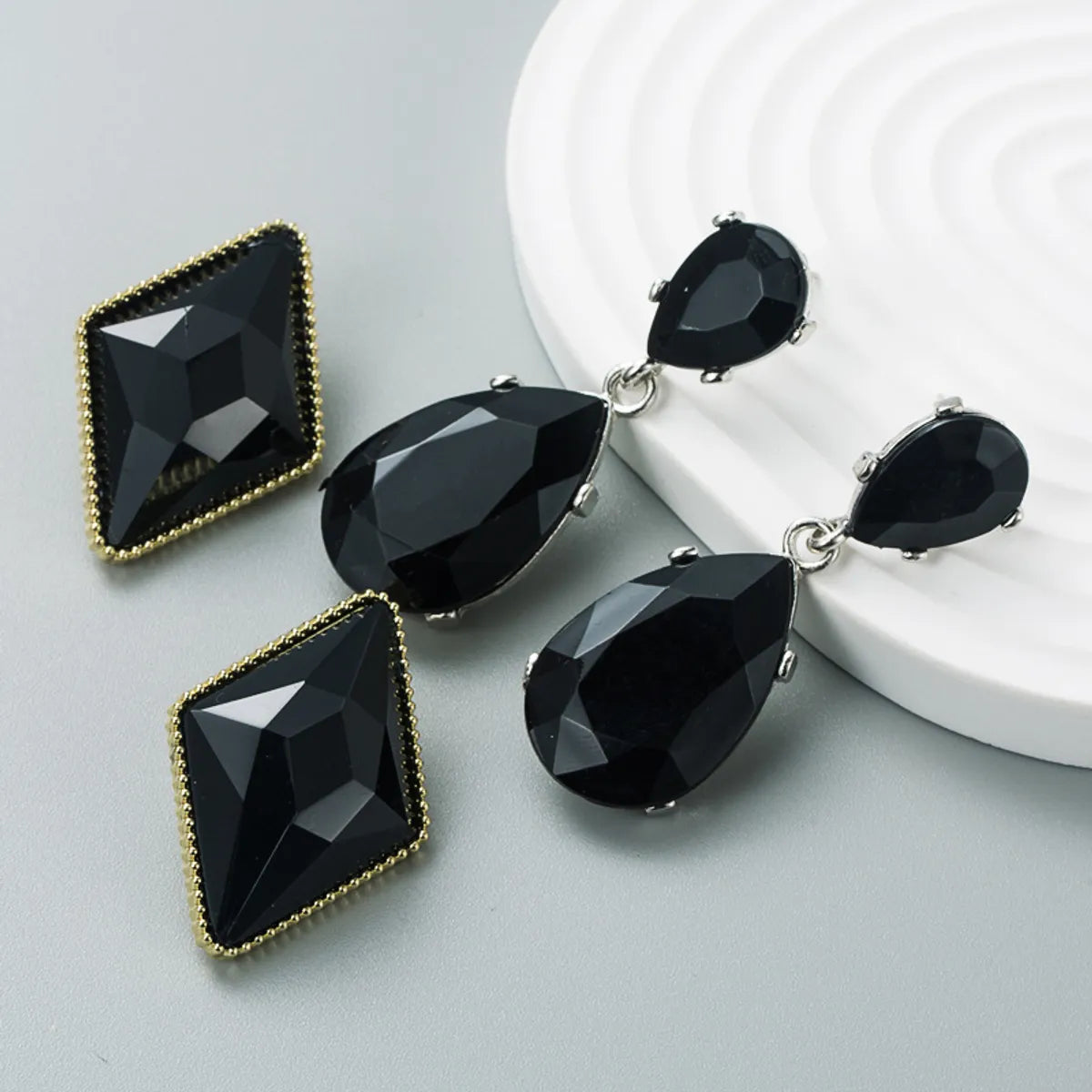 Fashion Alloy Resin Rhombus Geometric Earrings Female Black Simple Korean Earrings