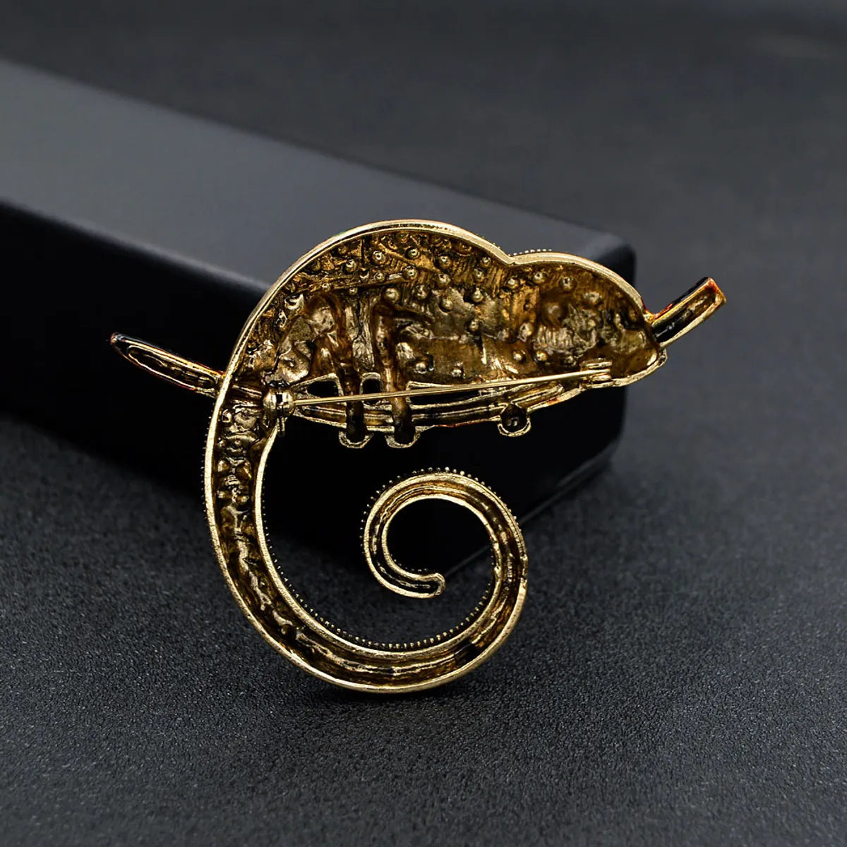 Fashion Animal Metal Rhinestone Unisex Brooches