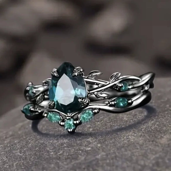 Fashion Antiring Gun Black Inlaid Green Diamond Alloy Geometric Engagement Ring For Women With Electroplating