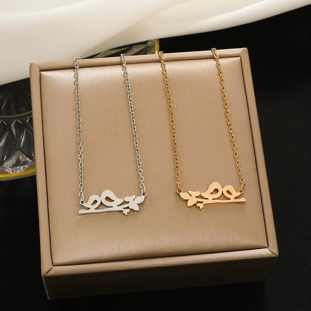 Wholesale Jewelry Fashion Bird Stainless Steel None Gold Plated Necklace