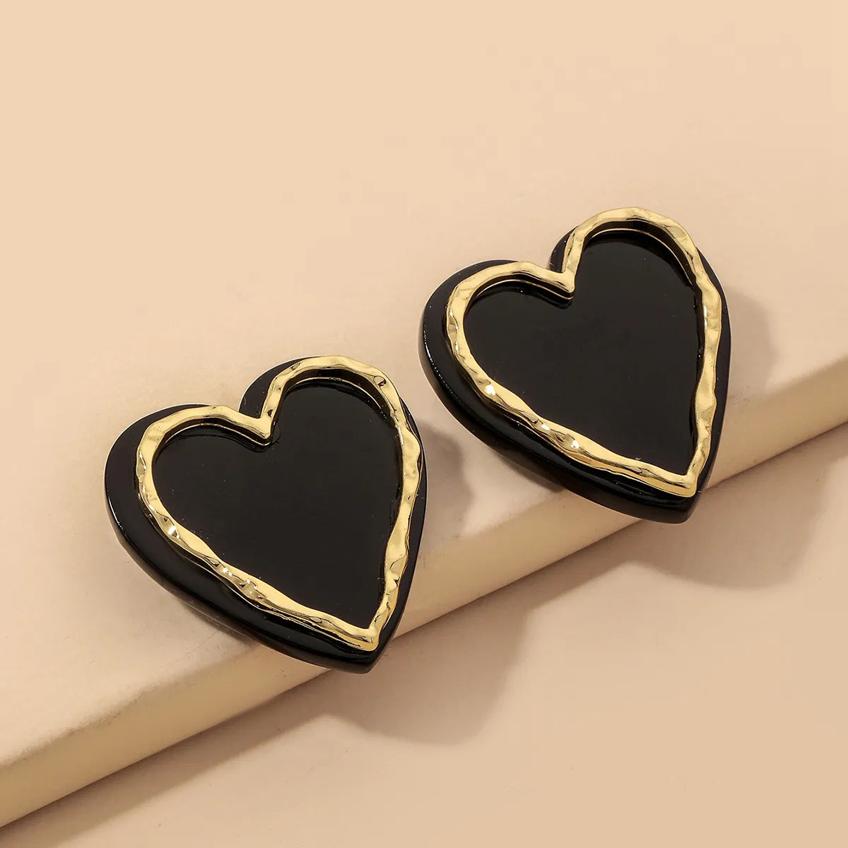 Fashion Black And White Heart-shape Acrylic Earrings