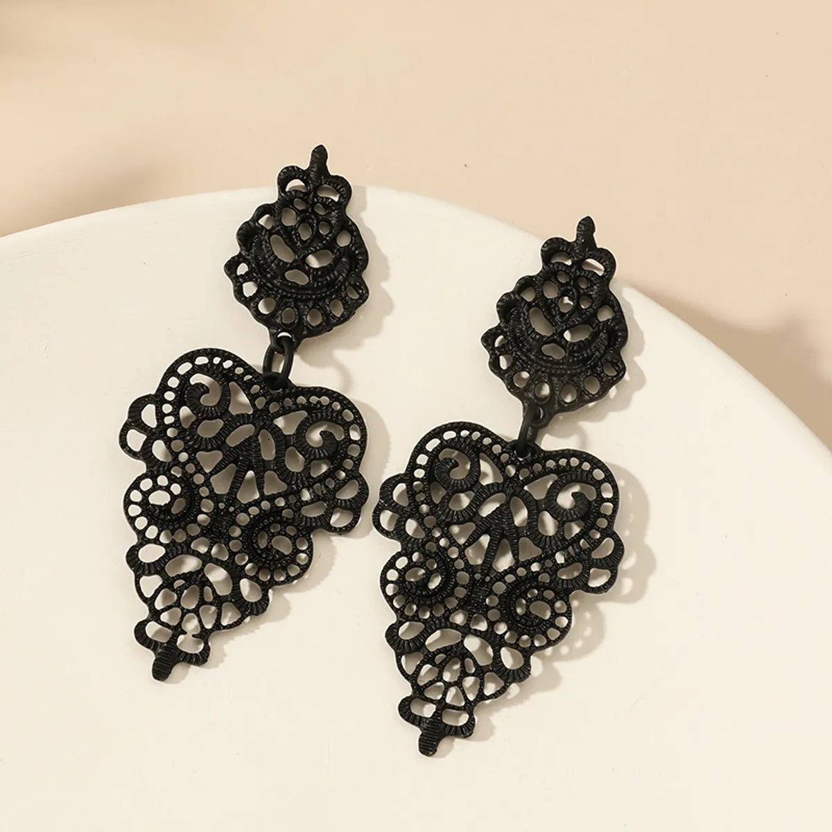 Fashion Black Earrings Hollow Carved Pendant Earrings