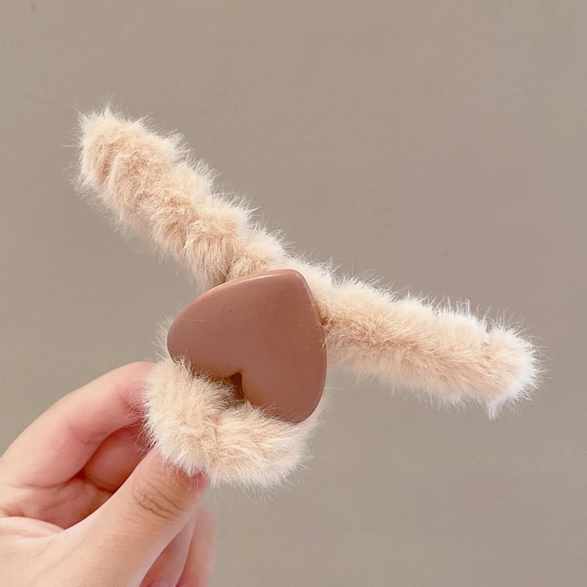 Fashion Bow Knot Plush Handmade Hair Claws 1 Piece