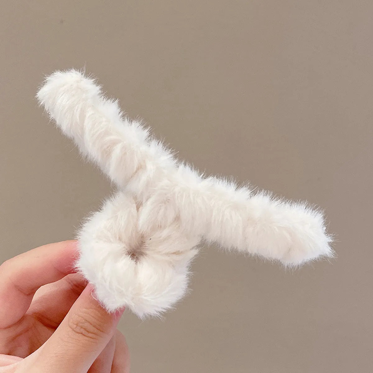 Fashion Bow Knot Plush Handmade Hair Claws 1 Piece