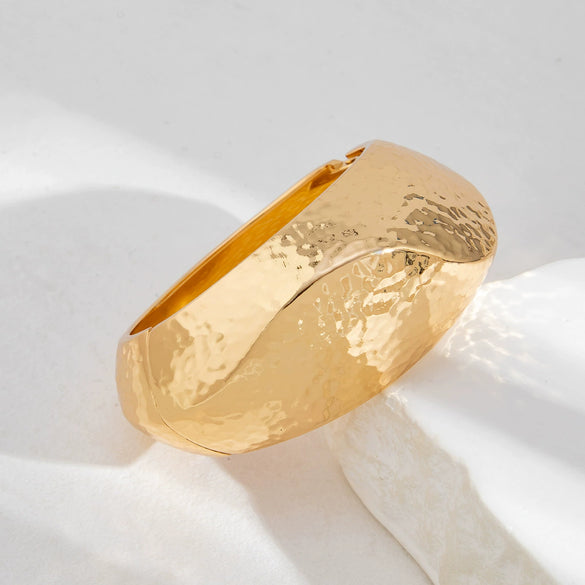 Fashion Bracelets Alloy Asymmetrical Exaggerated Simple Versatile Electroplating