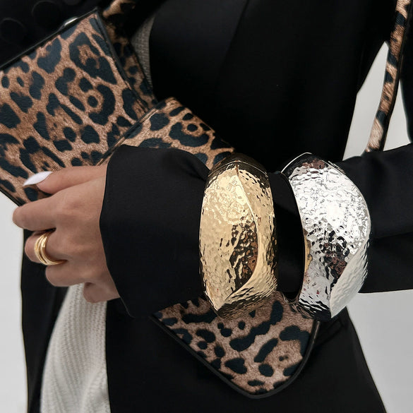 Fashion Bracelets Alloy Asymmetrical Exaggerated Simple Versatile Electroplating