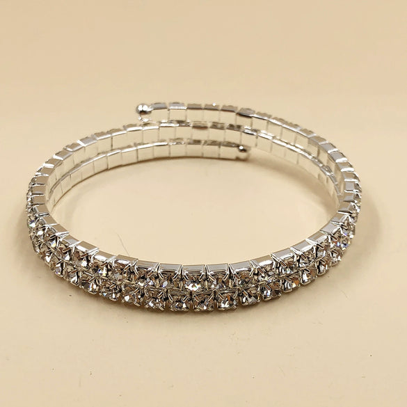 Fashion Bridal Metal Geometric Diamond Accent Elastic Open Bracelet With Single Row Claw Chain And Layered Steel Ring Design