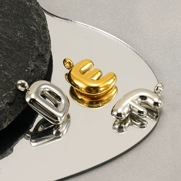 Fashion Bubble Letter Stainless Steel Necklace Jewelry Accessories With Electroplating Treatment