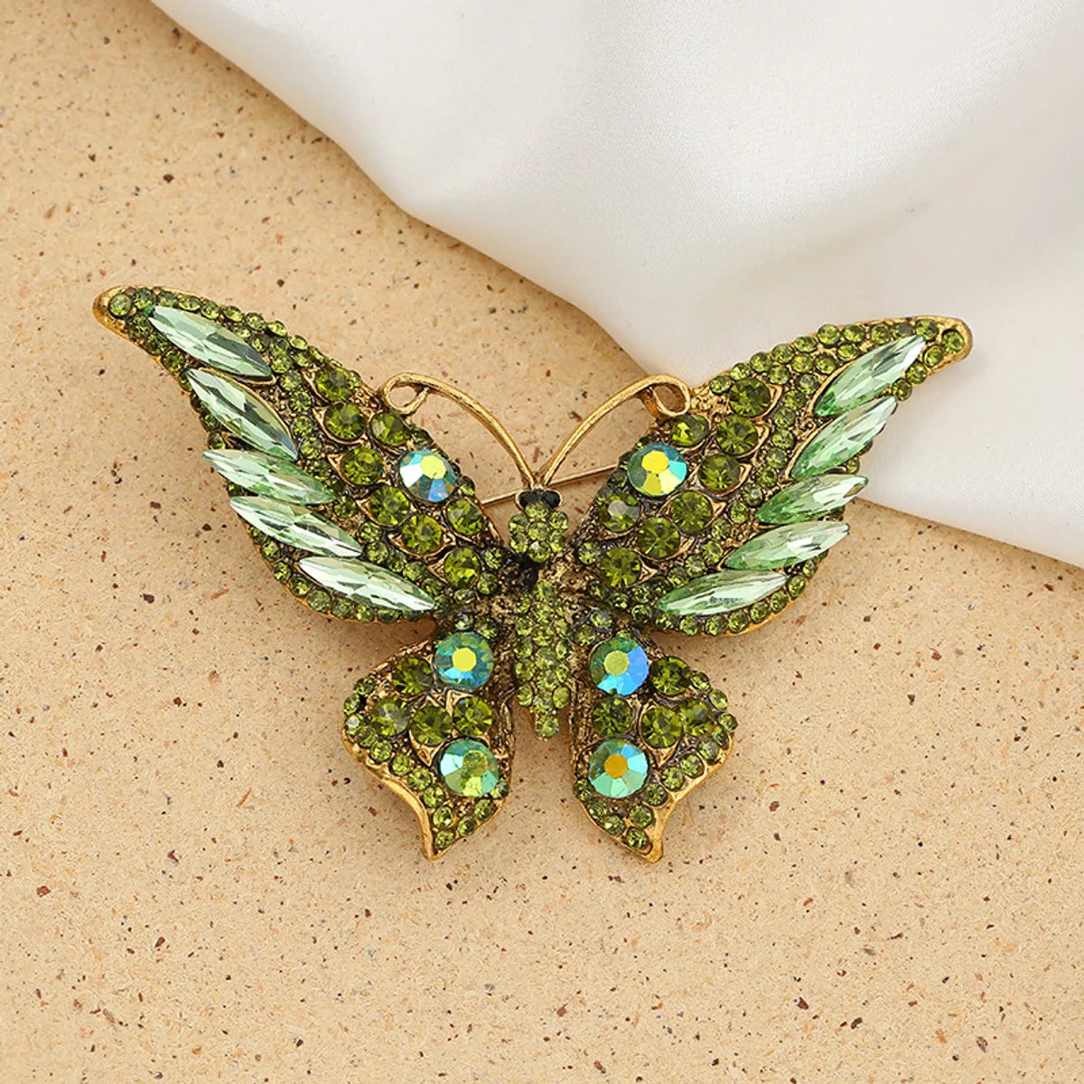 Fashion Butterfly Alloy Inlay Rhinestones Women'S Brooches