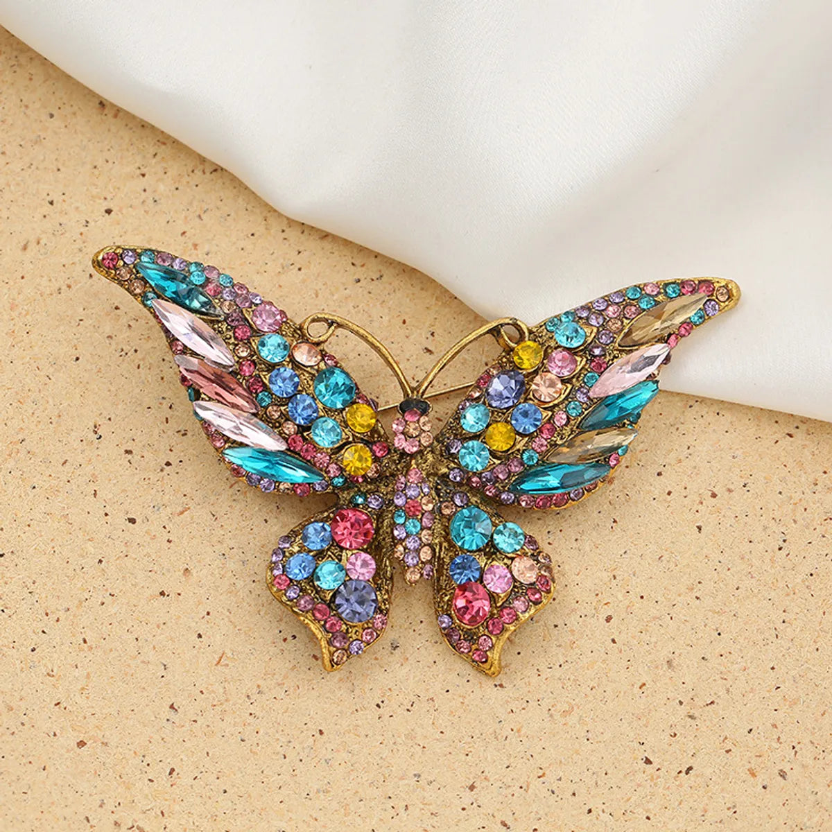 Fashion Butterfly Alloy Inlay Rhinestones Women'S Brooches