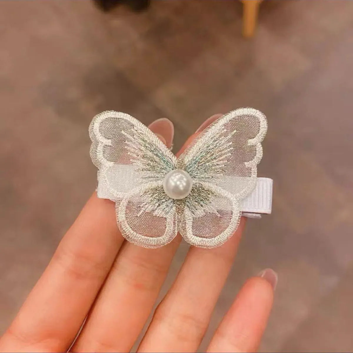 Fashion Butterfly Imitation Pearl Cloth Embroidery Hair Clip 1 Piece