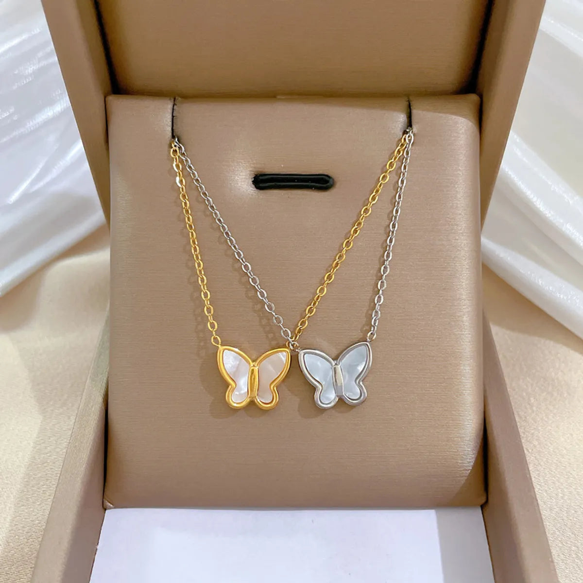 Fashion Butterfly Titanium Steel Inlay Shell Necklace