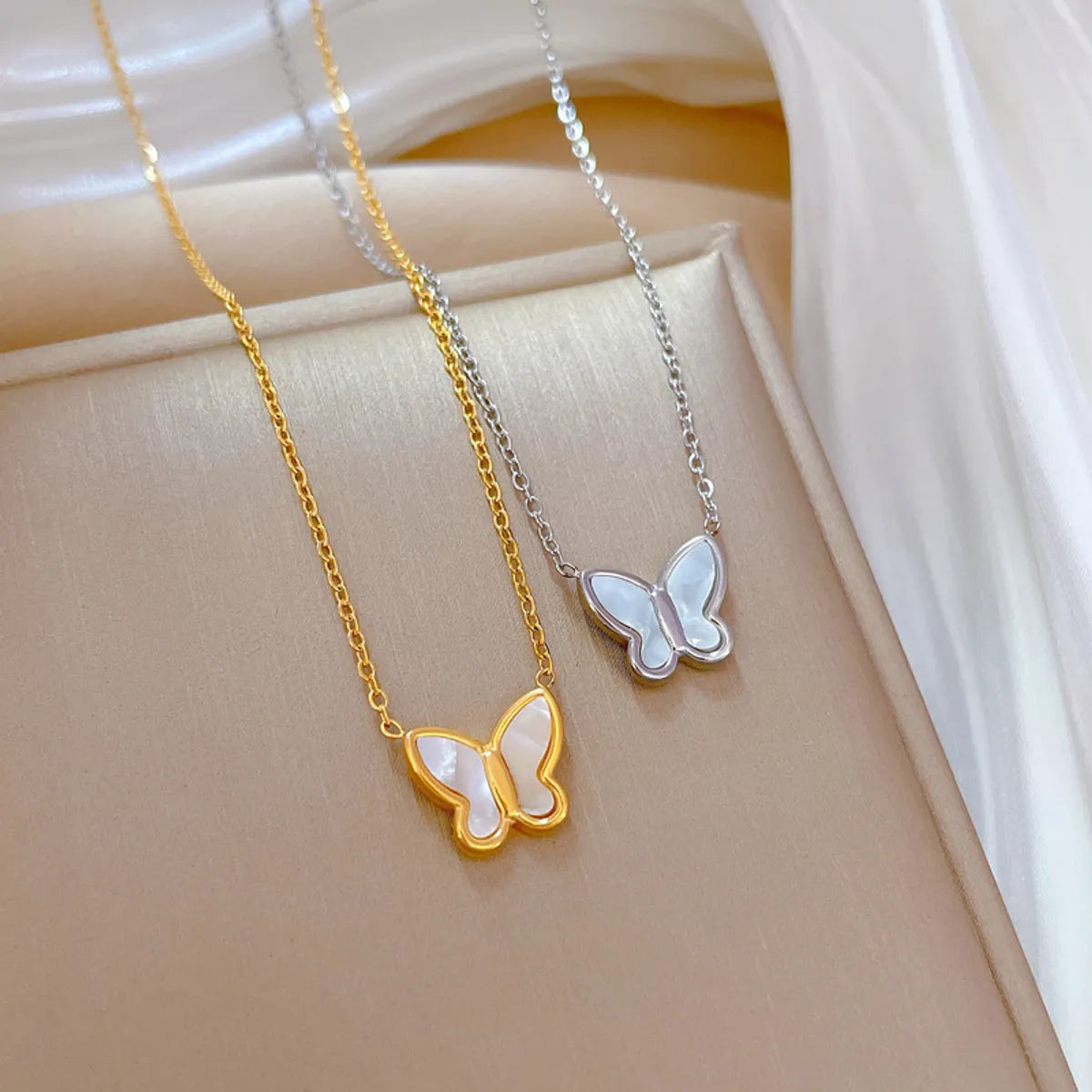 Fashion Butterfly Titanium Steel Inlay Shell Necklace