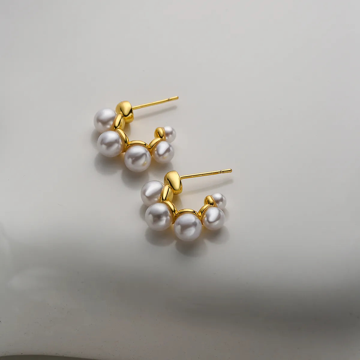 1 Pair Fashion C Shape Gold Plated Copper Artificial Pearls Gold Plated Ear Studs