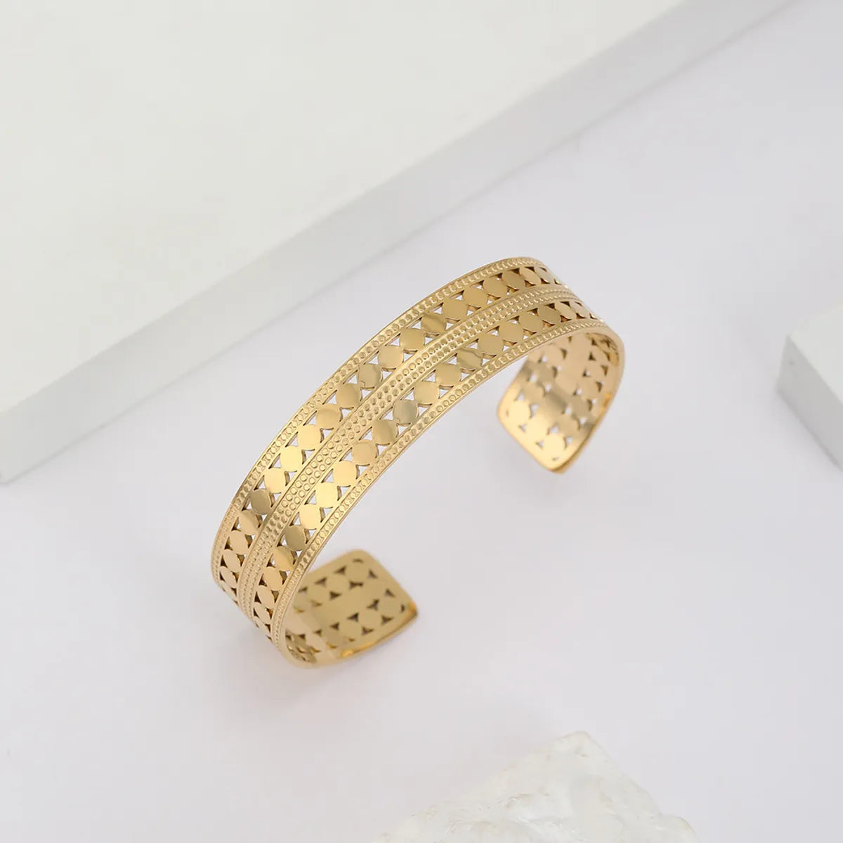 Fashion C Shape Round Stainless Steel Hollow Out Bangle