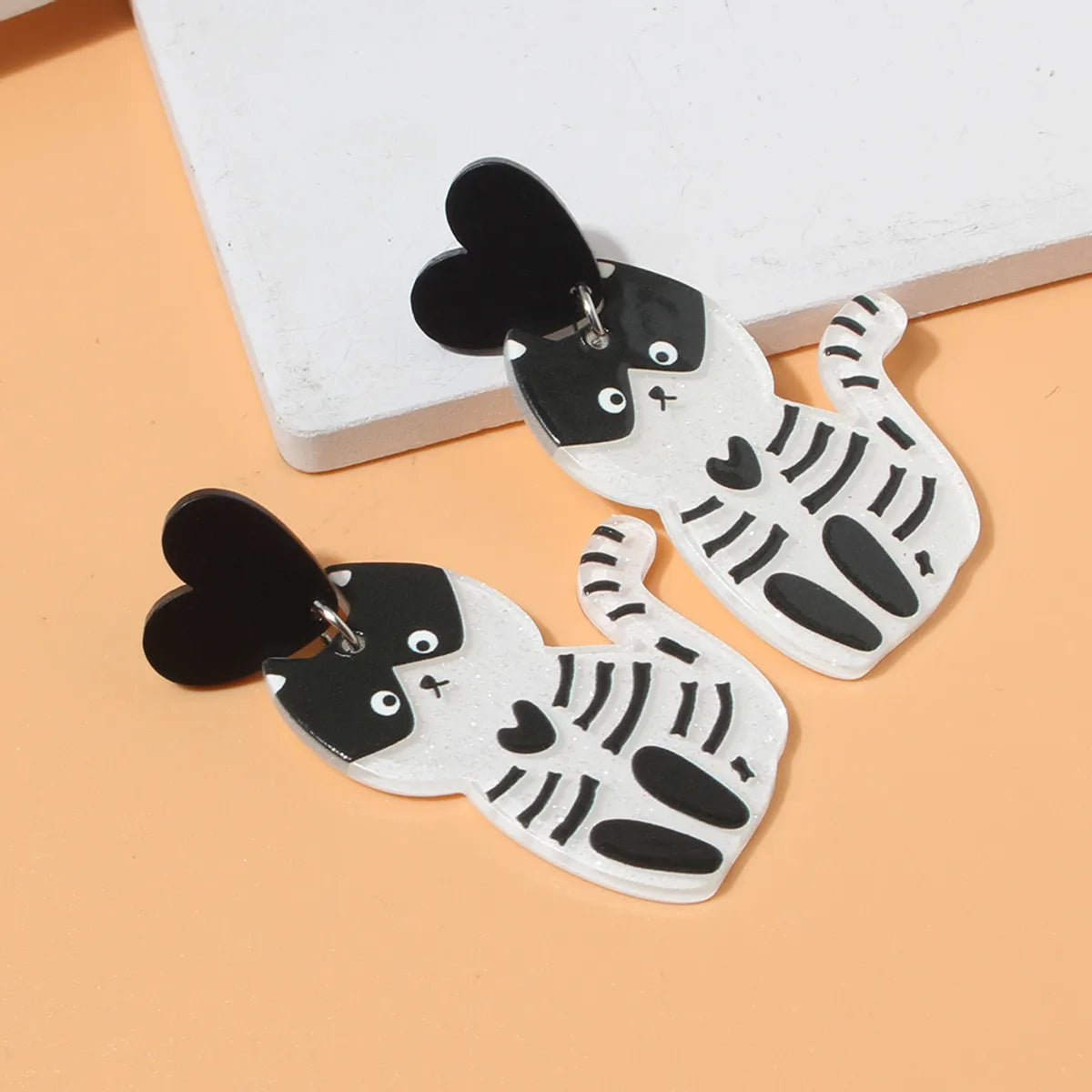 1 Pair Fashion Cat Plastic Drop Earrings