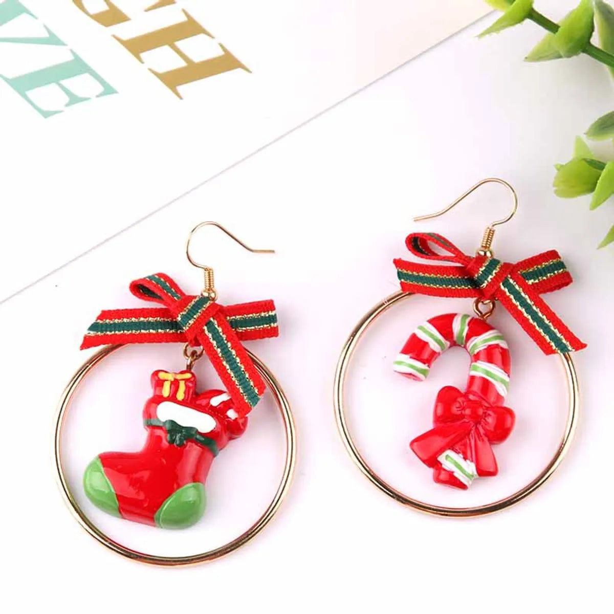 Fashion Christmas Hat Santa Claus Christmas Socks Alloy Beaded Women'S Drop Earrings 1 Pair