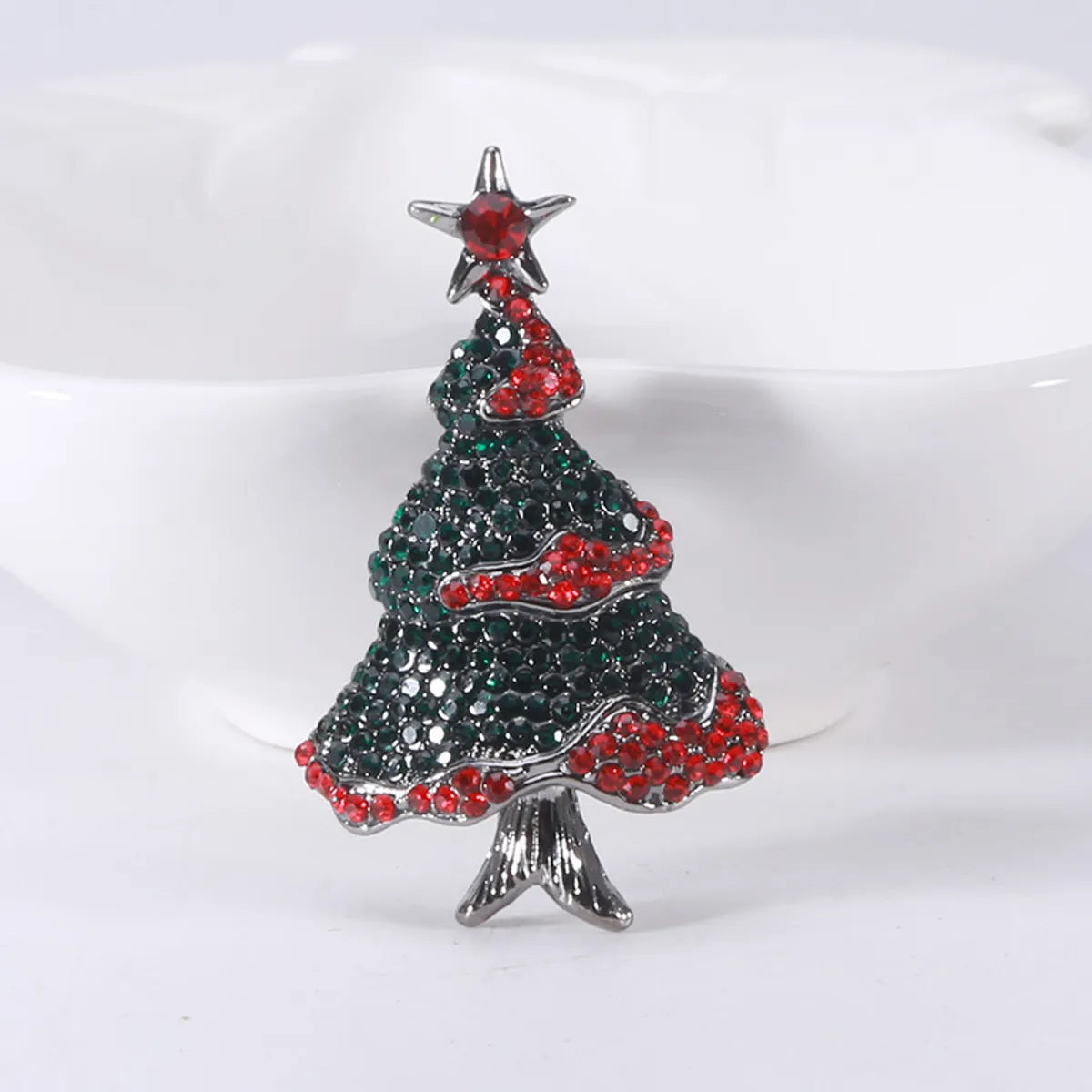 Fashion Christmas Tree Alloy Inlay Rhinestones Women'S Brooches