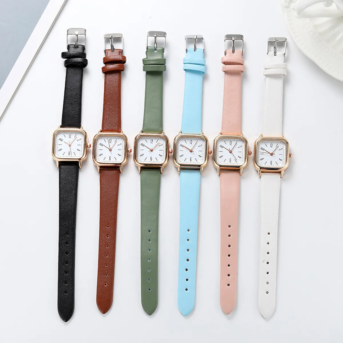 Fashion Color Block Buckle Quartz Women'S Watches