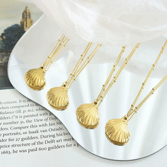Fashion Commuter Travel Jewelry Scallop Pendant Necklace 316L Stainless Steel Gold Plated Electroplated