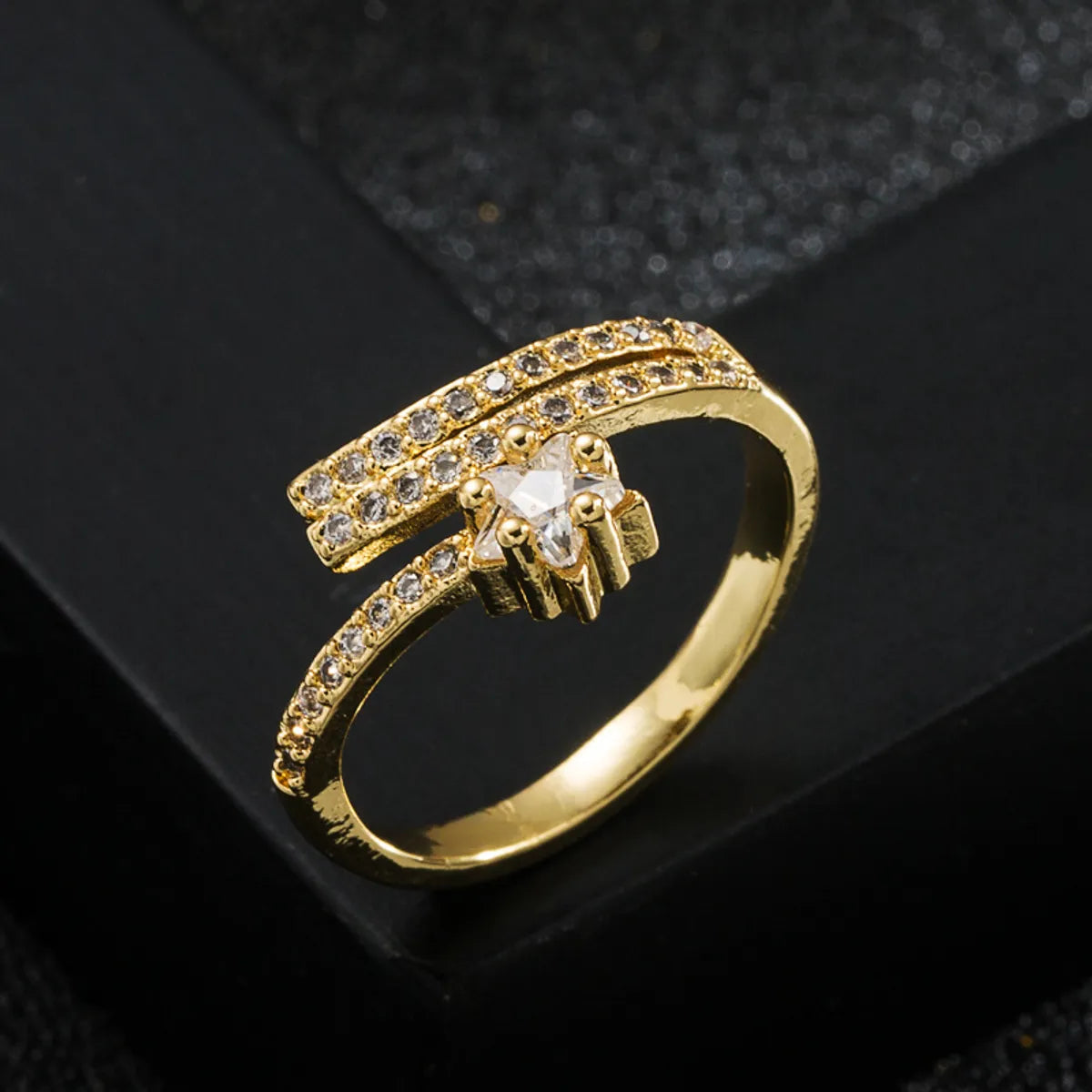 Fashion Copper Plated Real Gold Micro Inlaid Green Zircon Ring Wholesale