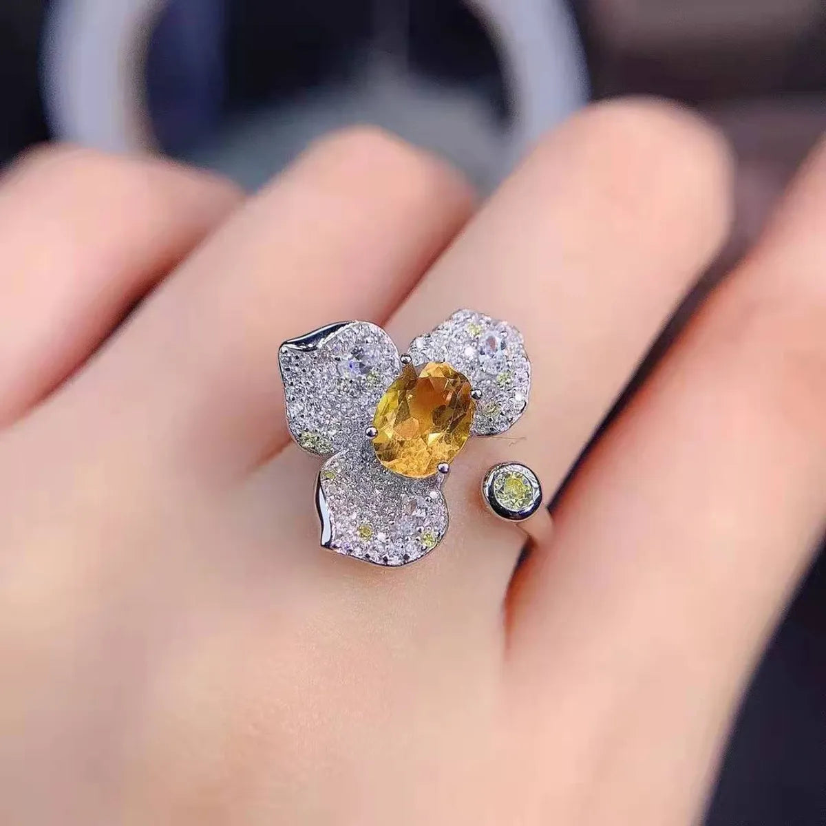 Fashion Copper Three-leaf Flower Yellow Diamond Color Treasure Opening Ring