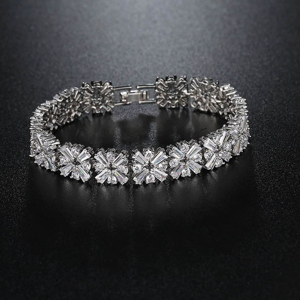 Fashion Copper Zirconia Flower Bracelet Full Zircon Casual Bracelet For Women And Couples