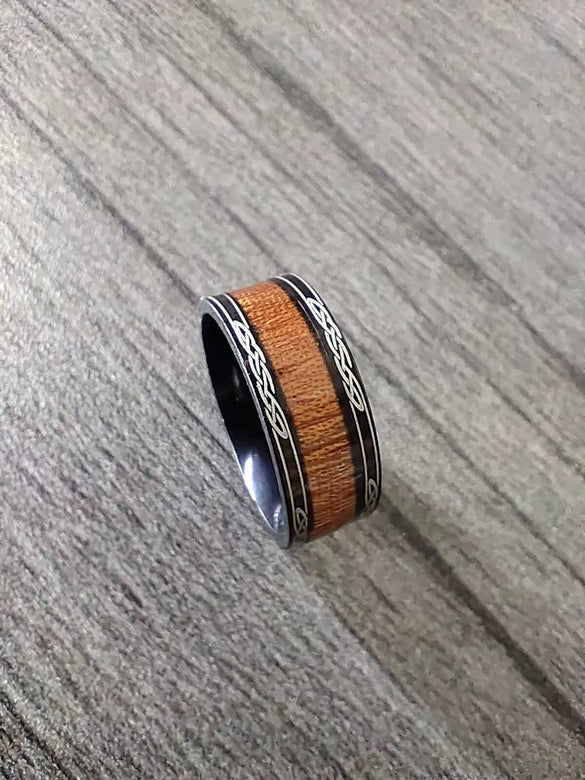 Fashion Creative Phoenix Grain Inlaid Stainless Steel Ring With Geometric Pattern And Electroplating Treatment