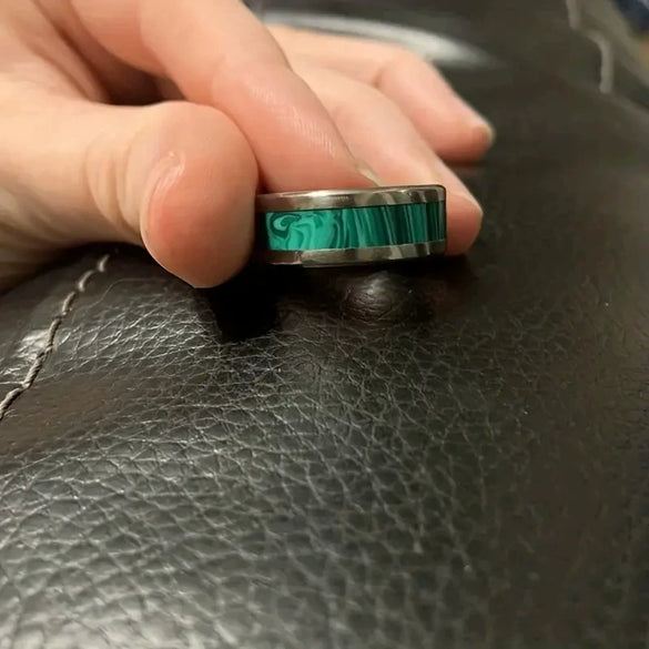 Fashion Creative Silver Green Emperor Stainless Steel Ring With Geometric Style And Electroplating Treatment