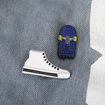 Fashion Creative Skateboard Blue White Paper-Cutting Knife Dripping Oil Brooch