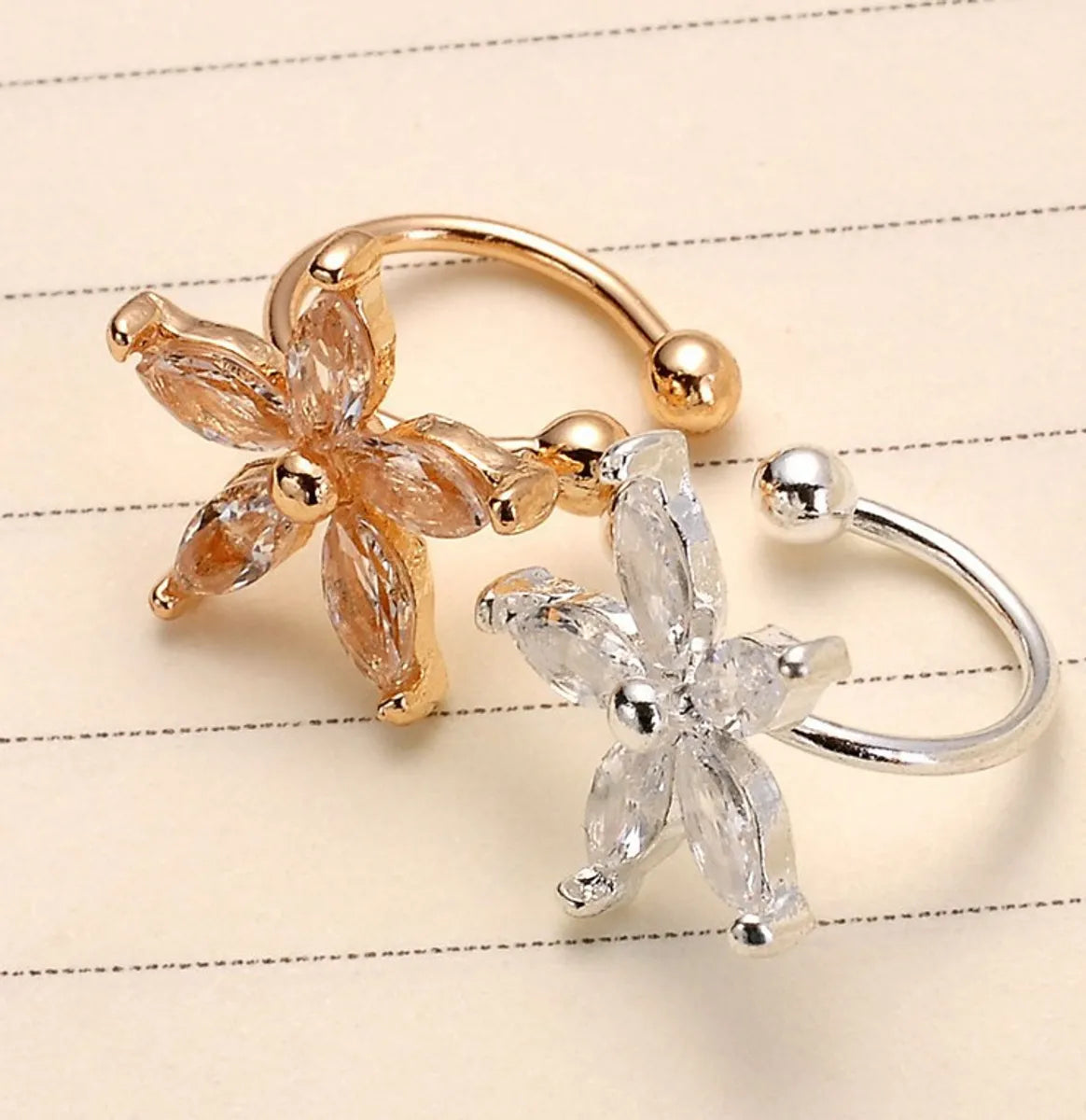 Fashion Crystal Daisy U-Shaped Camellia Ear Clips Single Jewelry Wholesale