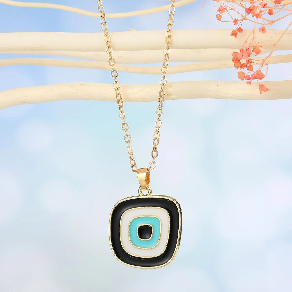 Fashion Demon Eye Pendant Necklace