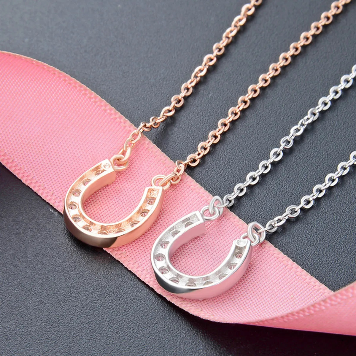 Fashion Diamond Horseshoe S925 Silver Necklace Simple Female Short Necklace Wholesale