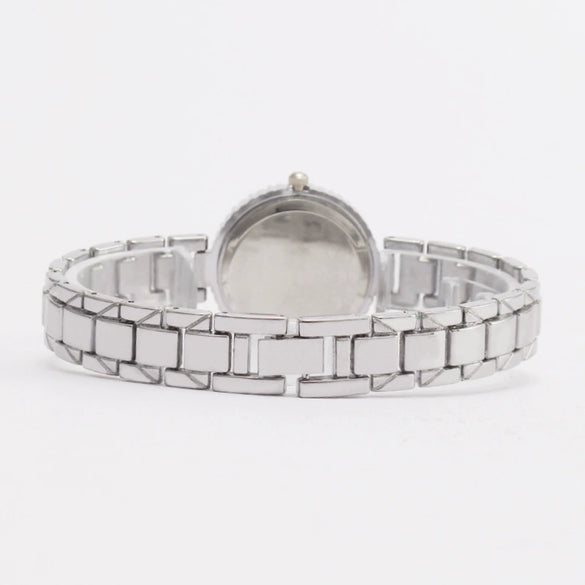 Fashion Diamond Ladies Metal Watch With Round Dial And Copper Clasp