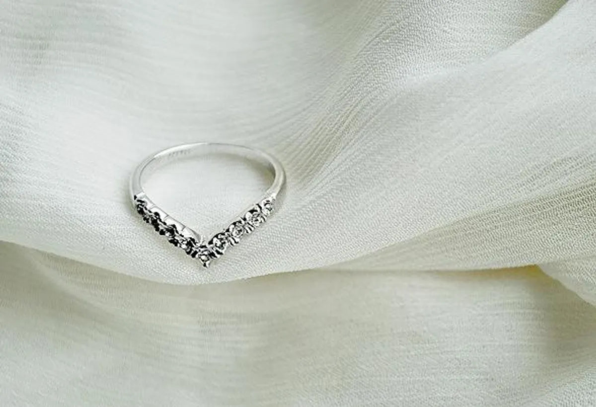 Fashion Diamond-Studded V-Shaped Ring Nhdp154418